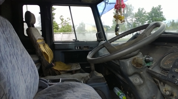 10ล้อหลังถนน ร็อกกี้ เพลาเดียว เครื่อง6BG1-TC  210 แรง เทอร์โบอินเตอร์ฯ ช่วงล่างเพลาใหญ๋....