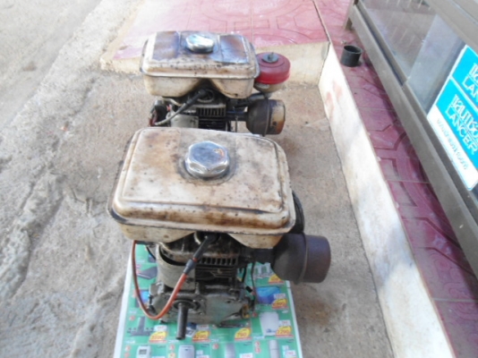 ขายเครื่องสูบน้ำ HONDA G200 5.5 Hp 2 ตัว ขายเครื่องสูบน้ำ HONDA G200 5.5 Hp 2 ตัว