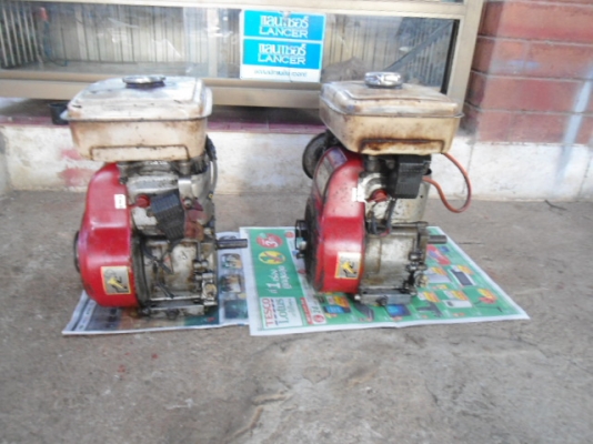 ขายเครื่องสูบน้ำ HONDA G200 5.5 Hp 2 ตัว ขายเครื่องสูบน้ำ HONDA G200 5.5 Hp 2 ตัว