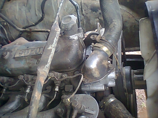 ขาย 6 ล้อหัวยาว สภาพสวยพร้อมใช้ เครื่อง 6BB1 145 แรงม้า คัสซีสวยตลอดเส้น เฟืองท้ายใหญ่ ยางเต็ม ทะเบียนพร้อมโอน