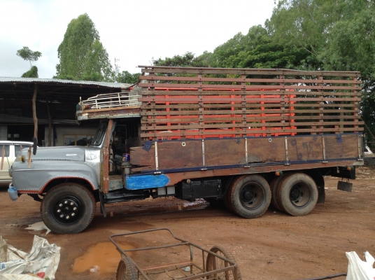 ขาย 10 ล้อหัวยาวเพลาเดียว เช็คเรียบร้อยพร้อมใช้งาน เครื่อง 6BD1 165 แรงม้าแน่นไม่หลวม เกียร์ร็อคกี้ คัสซีสวยใช้ได้ ช่วงล่าง JCM ยางเต็ม ทะเบียนเต็มพร้อมโอน ราคาต่อรองได้ครับ