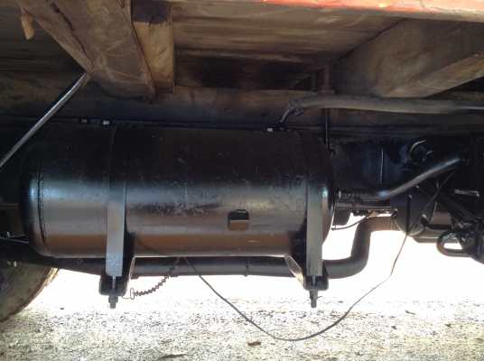 ขาย 10 ล้อหัวยาวเพลาเดียว เช็คเรียบร้อยพร้อมใช้งาน เครื่อง 6BD1 165 แรงม้าแน่นไม่หลวม เกียร์ร็อคกี้ คัสซีสวยใช้ได้ ช่วงล่าง JCM ยางเต็ม ทะเบียนเต็มพร้อมโอน ราคาต่อรองได้ครับ