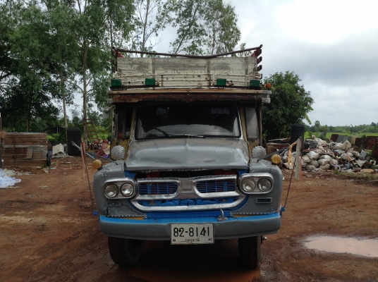 ขาย 10 ล้อหัวยาวเพลาเดียว เช็คเรียบร้อยพร้อมใช้งาน เครื่อง 6BD1 165 แรงม้าแน่นไม่หลวม เกียร์ร็อคกี้ คัสซีสวยใช้ได้ ช่วงล่าง JCM ยางเต็ม ทะเบียนเต็มพร้อมโอน ราคาต่อรองได้ครับ