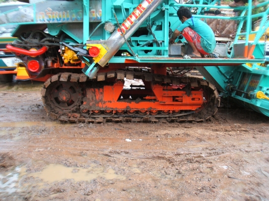 รถเกี่่ยวข้างไทยเจริญ รถเกี่่ยวข้างไทยเจริญ