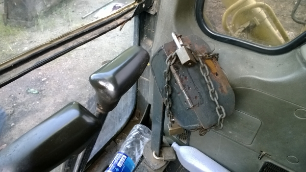 ขาย...ไม่มีคนขับ..PC200-6 ซีเรียลสูง รถหลายคันแบ่งขายสักคัน จอดมา2เดือนแล้ว...รถสวยเดิมๆจาก กทม.รถเช็คนอก มีเล่มทะบียน...