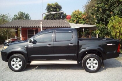 ธารนนทบุรี//ขายรถ toyota vigo 4w ตัวG ปี2006 เครื่อง3000cc ราคา 550,000 บาท สภาพสวยๆเดิมๆ ทะเบียนพร้อมโอนครับ