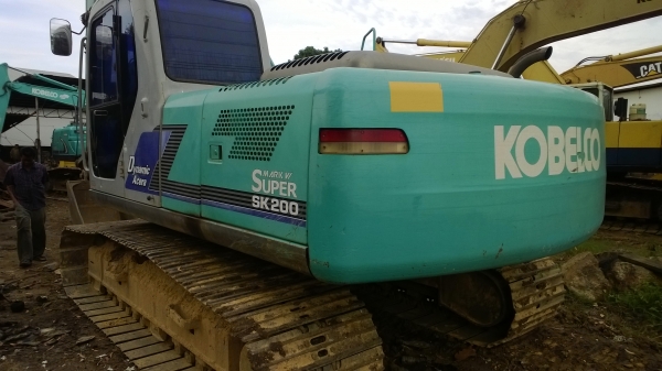 SK200-6 YN10 รถสวยมาก เดิมๆ แน่น รถสมบูรณ์ดี ไม่เคยลงน้ำเค็ม รถแห้งทั้งคัน เล่มทะเบียนพร้อม