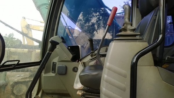 SK200-6 YN10 รถสวยมาก เดิมๆ แน่น รถสมบูรณ์ดี ไม่เคยลงน้ำเค็ม รถแห้งทั้งคัน เล่มทะเบียนพร้อม