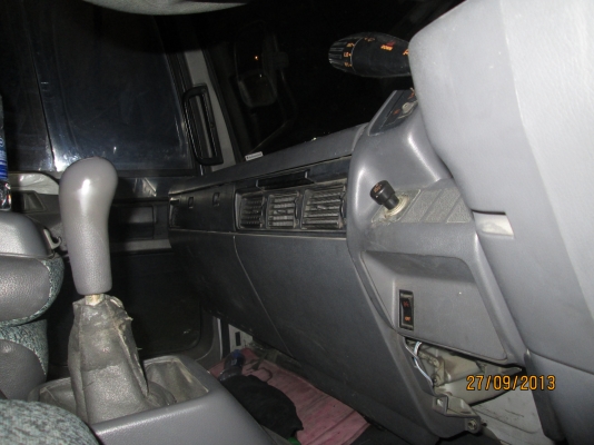 HINO-FC4J-140---ตู้3บาน5,50เมตร-มือ1ออกห้าง-