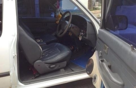 ขาย. TOYOTA HILUH MIGHTY-X 2.5GL X-TRA CAB  เกียร์ธรรมดา  ไม่หลุด  เครื่องดีแน่นๆไม่หลวม น้ำไม่ดัน แอร์เย็น ห้องเครื่องสวย (ราคาต่อรองได้ครับ)