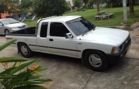 ขาย. TOYOTA HILUH MIGHTY-X 2.5GL X-TRA CAB  เกียร์ธรรมดา  ไม่หลุด  เครื่องดีแน่นๆไม่หลวม น้ำไม่ดัน แอร์เย็น ห้องเครื่องสวย (ราคาต่อรองได้ครับ)