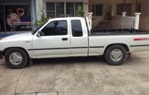 ขาย. TOYOTA HILUH MIGHTY-X 2.5GL X-TRA CAB  เกียร์ธรรมดา  ไม่หลุด  เครื่องดีแน่นๆไม่หลวม น้ำไม่ดัน แอร์เย็น ห้องเครื่องสวย (ราคาต่อรองได้ครับ)