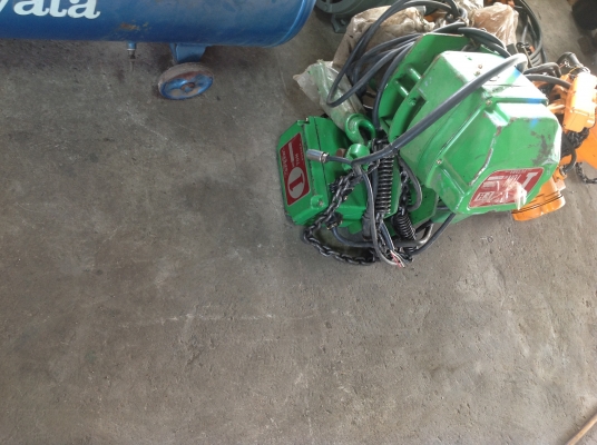 ขายรอกไฟฟ้าเก่าญี่ปุ่น ยี่ห้อ speed ขนาด 1 ตัน พร้อมตัววิ่งซ้าย-ขวา สภาพสวยมากๆ