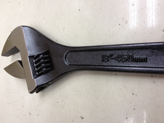 กุญแจเลื่อน WYNN's 18"