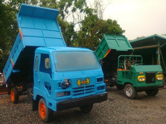 NEW!!! อีแต๋น 4 ล้อดั้ม ตอนนี้มีให้เลือก 2 คันครับ...