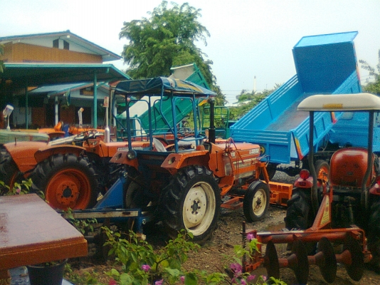 NEW!!! อีแต๋น 4 ล้อดั้ม ตอนนี้มีให้เลือก 2 คันครับ...