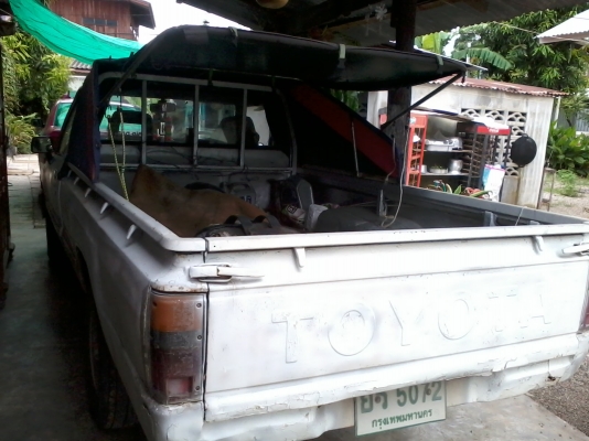 Toyota Hilux Hero สีขาว เครื่องดีเซล 2.45เครื่องดีแน่น ไม่เยิ้ม