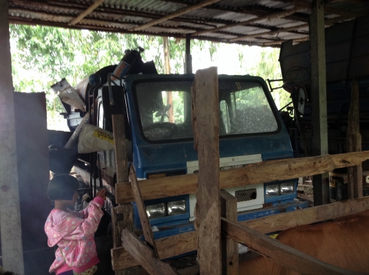 ขาย รถ4ล้อ พร้อมตู้นวดข้าว รุ่นไทยเส็งยนต์ จัมโบ้5500 ขาย รถ4ล้อ พร้อมตู้นวดข้าว รุ่นไทยเส็งยนต์ จัมโบ้5500