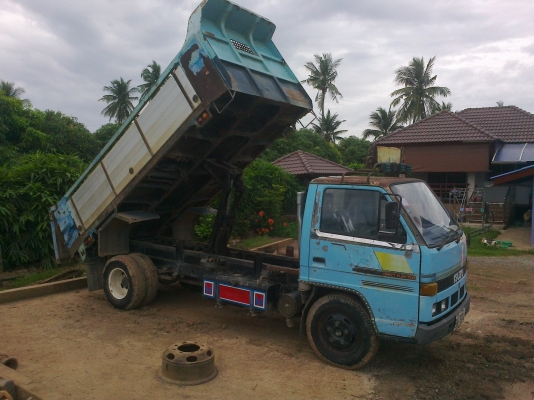 ขายรถ 6 ล้อดั้ม ISUZU 110 HP รถห้างแท้