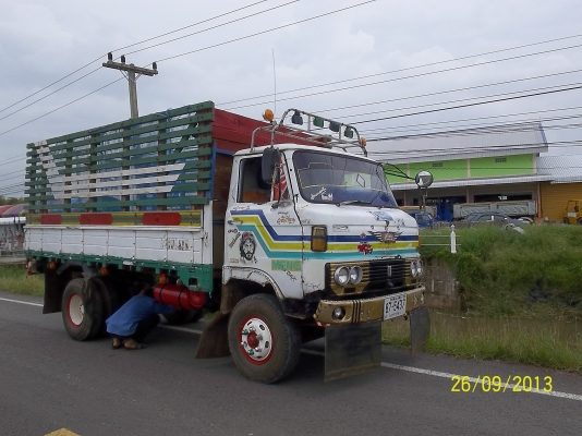 ขาย6ล้อกลางทะเบียนเอกสารพร้อมโอน  117แรง เบรคทริปฟี่   เกียร์ร็อคเสื้อลาย   Fหน้า  Fหลังถือ