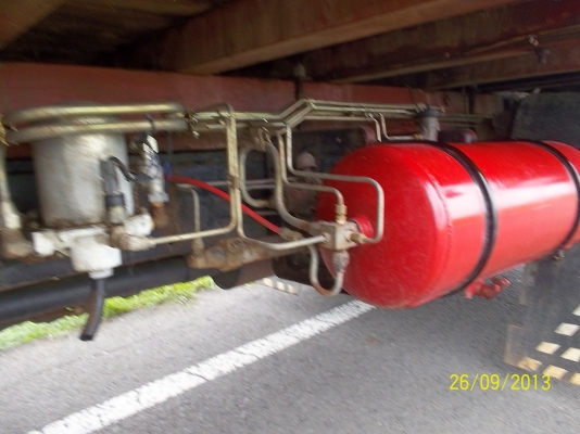 ขาย6ล้อกลางทะเบียนเอกสารพร้อมโอน  117แรง เบรคทริปฟี่   เกียร์ร็อคเสื้อลาย   Fหน้า  Fหลังถือ