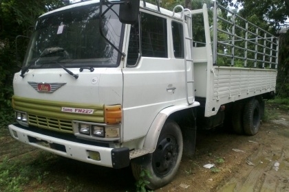 หกล้อ HINO FD154 กระบะยาว 5.4 เมตร เครื่องใหม่สภาพดี 158 แรง EH500 ราคา 410,000 หกล้อ HINO FD154 กระบะยาว 5.4 เมตร เครื่องใหม่สภาพดี 158 แรง EH500 ราคา 410,000