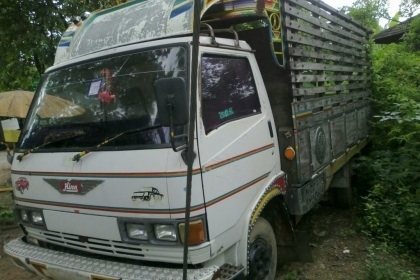หกลัอ HINO KM777 รถห้างแท้ กระบะไม้มะค่า 420,000