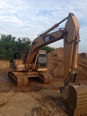 ขาย CAT 320V1 สภาพสวยพร้อมใช้งาน ติดต่อได้ที่คุณบอย น่าน 090-4687580,081-0469209