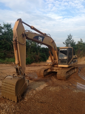 ขาย CAT 320V1 สภาพสวยพร้อมใช้งาน ติดต่อได้ที่คุณบอย น่าน 090-4687580,081-0469209