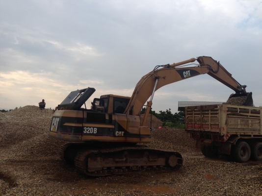 ขาย CAT 320V1 สภาพสวยพร้อมใช้งาน ติดต่อได้ที่คุณบอย น่าน 090-4687580,081-0469209