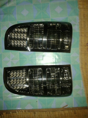 ขาย ไฟท้าย vigo LED ราคา 1300 บาท 0865368081