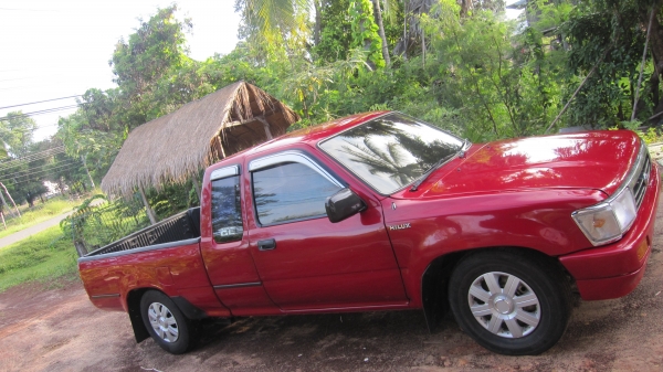 ขายรถกระบะไมตี้เอ็กปี40/1997 โปร่งหน้า-โปร่งหลังสีแดงสวยๆเอกสารพร้อมโอน+ภาษีหมดกันยายน57+แอร์+ชีดี+แม๊กไลเนอน์ใหม่+แบ ตเตอร์รี่ใหม่รถสภาพพร้อมใช้งานครับ...ยอดจัดไฟแนนท์ยังได้สูงยุครับ.... ราคาลดๆๆๆๆขายที่165000บาท สนใจสอบถามได้ครับ080-1696651 รถยุจังหวัดอ