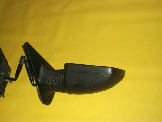 ขายกระจกเเต่งรถยนต์สภาพสวย