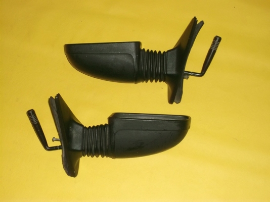 ขายกระจกเเต่งรถยนต์สภาพสวย