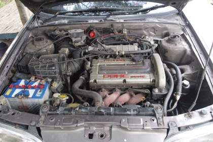 ขายรถเก๋งวิ่งทางไกลซักคันครับ ฮุนได โซนาต้า เครื่อง 2000 เกียร์ออโต้   ขายที่ 53000 บาทครับ