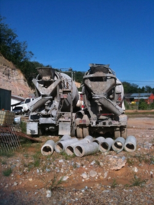 ขายรถโม่ปูน 10 ล้อ 2 คัน ถูกๆ ขายรวม 1,300,000 บาท