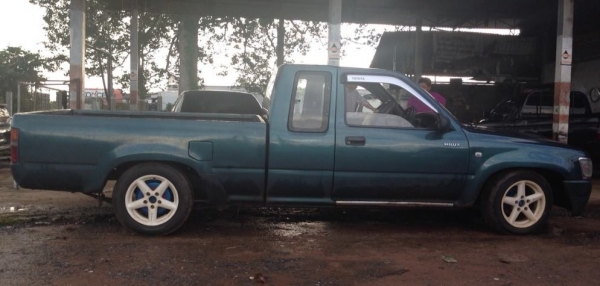 ***ขายแล้วครับขอบคุณ Truck2hand ขายกระบะแค็ป TOYOTA ไมตี้เอ็กส์ 2.5 ปี37/94 เครื่องเดิมเกียร์เดิม แห้งดี แรง ช่วงล่างแน่นคัสซีสวยไม่ผุไม่ดาม รถมีโดนมา แต่เก็บงานแล้ว ทำตาเต็ม โป่งหน้า-หลัง พ.พาวเวอร์ แอร์ ภายในสวยคอนโซลครบ ยางดี4เส้น ล้อแม็ก พื้นกระบะสวย