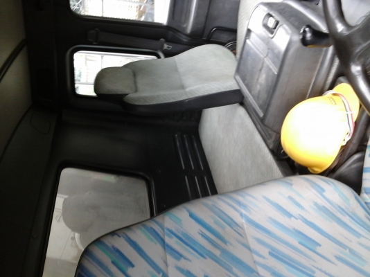 ขายรถตู้10ล้อ ISUZU DECA