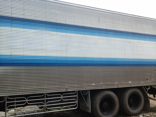 ขายรถตู้10ล้อ ISUZU DECA