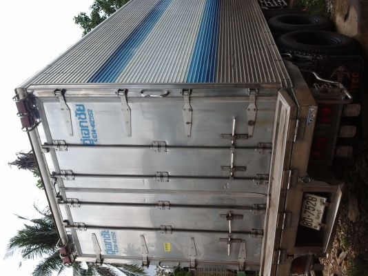 ขายรถตู้10ล้อ ISUZU DECA