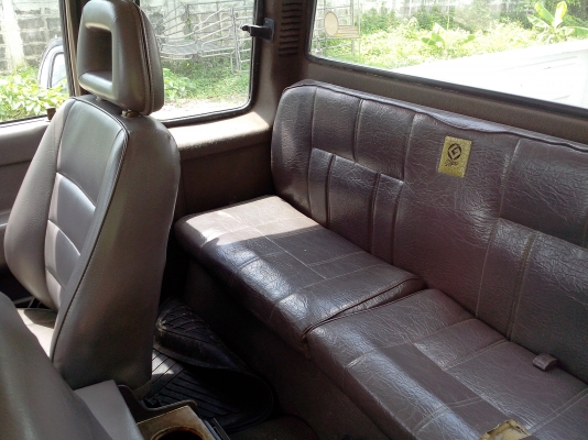 ขายด่วนรถบ้านปี93ไม่เวอร์เดิมบางสีตามอายุการใช้งาน