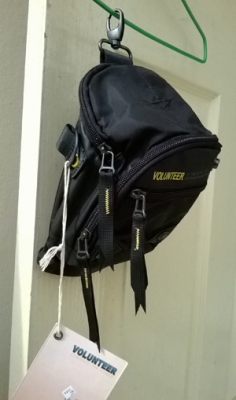 ส่งต่อ VOLUNTEER กระเป๋าเหน็บ คล้อง สะพาย สายสะพายถอดได้ ส่งต่อ VOLUNTEER กระเป๋าเหน็บ คล้อง สะพาย สายสะพายถอดได้