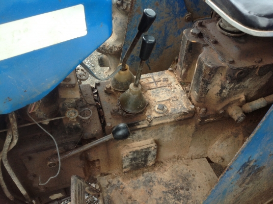 ปัญญาแทรคเตอร์มาแล้ว...จัดมาให้ครับ แชมป์ 304 SLX  4WD พร้อมผาน 5 ตามสภาพครับ