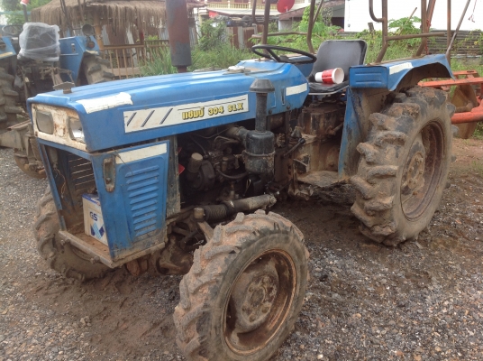 ปัญญาแทรคเตอร์มาแล้ว...จัดมาให้ครับ แชมป์ 304 SLX  4WD พร้อมผาน 5 ตามสภาพครับ