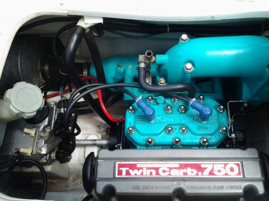 ขายเรือยืนkawasaki zxi 750 ไม่เคยใช่ในไทย  ถูกๆ