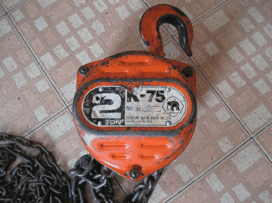 ขายด่วนรอกมือสาวช้าง 2 TON K-75 Made in japan.