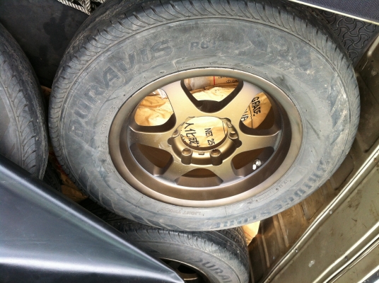 ล้อแม็กพร้อมยางกะบะ15 ยางสวยปี2009 ล้อแม็กพร้อมยางกะบะ15 ยางสวยปี2009