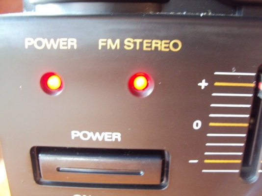 ขายชุดเครื่องเล่นวิทยุ-แผ่นเสียง SPECTUM ขายชุดเครื่องเล่นวิทยุ-แผ่นเสียง SPECTUM