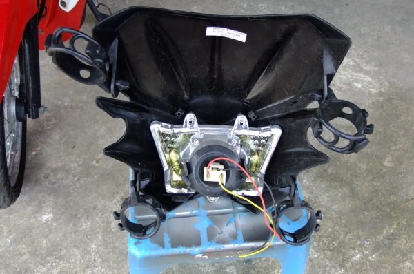 ขายถังน้ำมันทรงสปอร์ตเตอร์ และหน้ากากสตั้นครับ