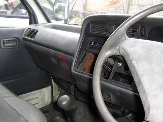 ขายรถตู้ด่วนรถประมูลสภาพเดิมๆ